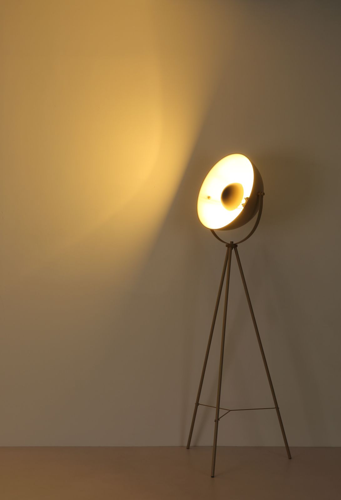 GLOBO TIMO 45150122 stojanová lampa