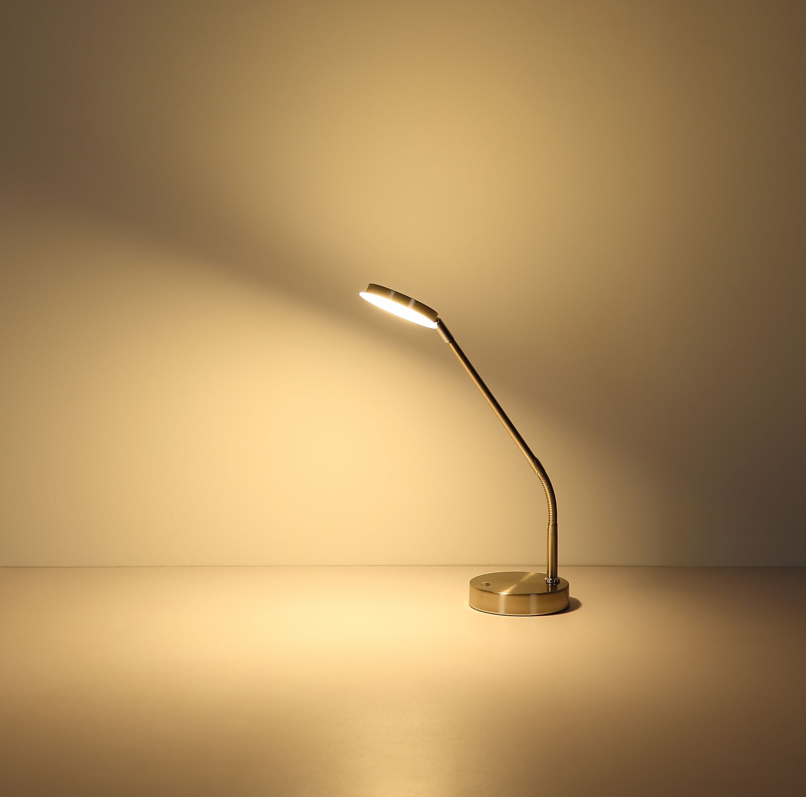 GLOBO SILVIO 58504TN stolová lampa