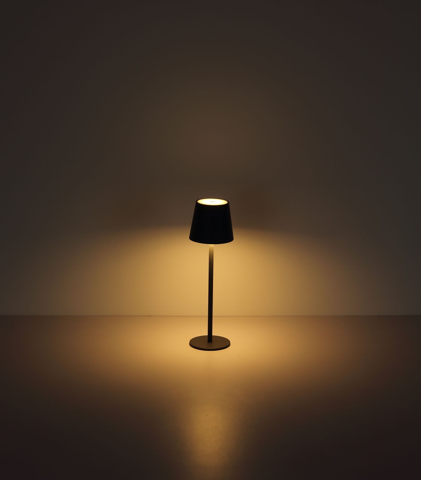 GLOBO VANNIE I 58488B stolová lampa