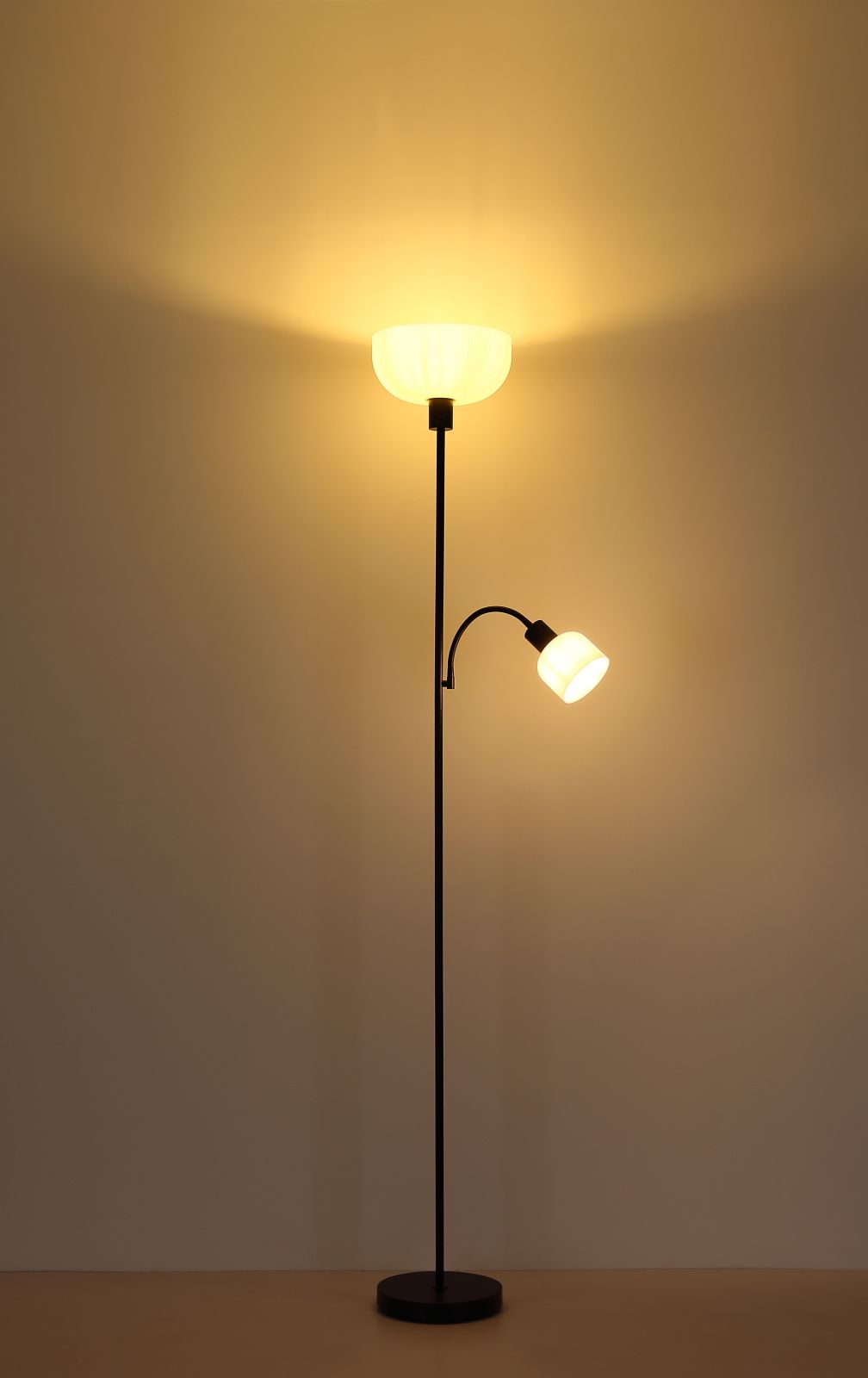 GLOBO HINTON 59947B stojanová lampa