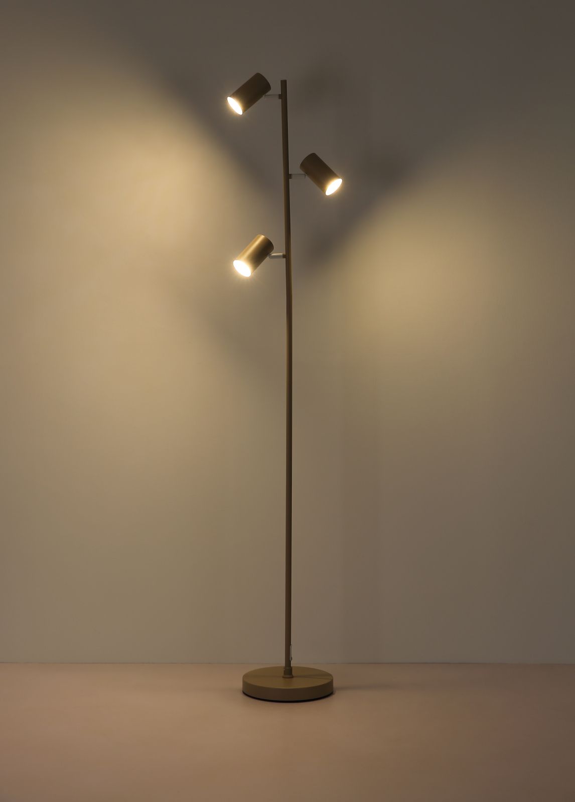 GLOBO ROBBY 57911SSA stojanová lampa