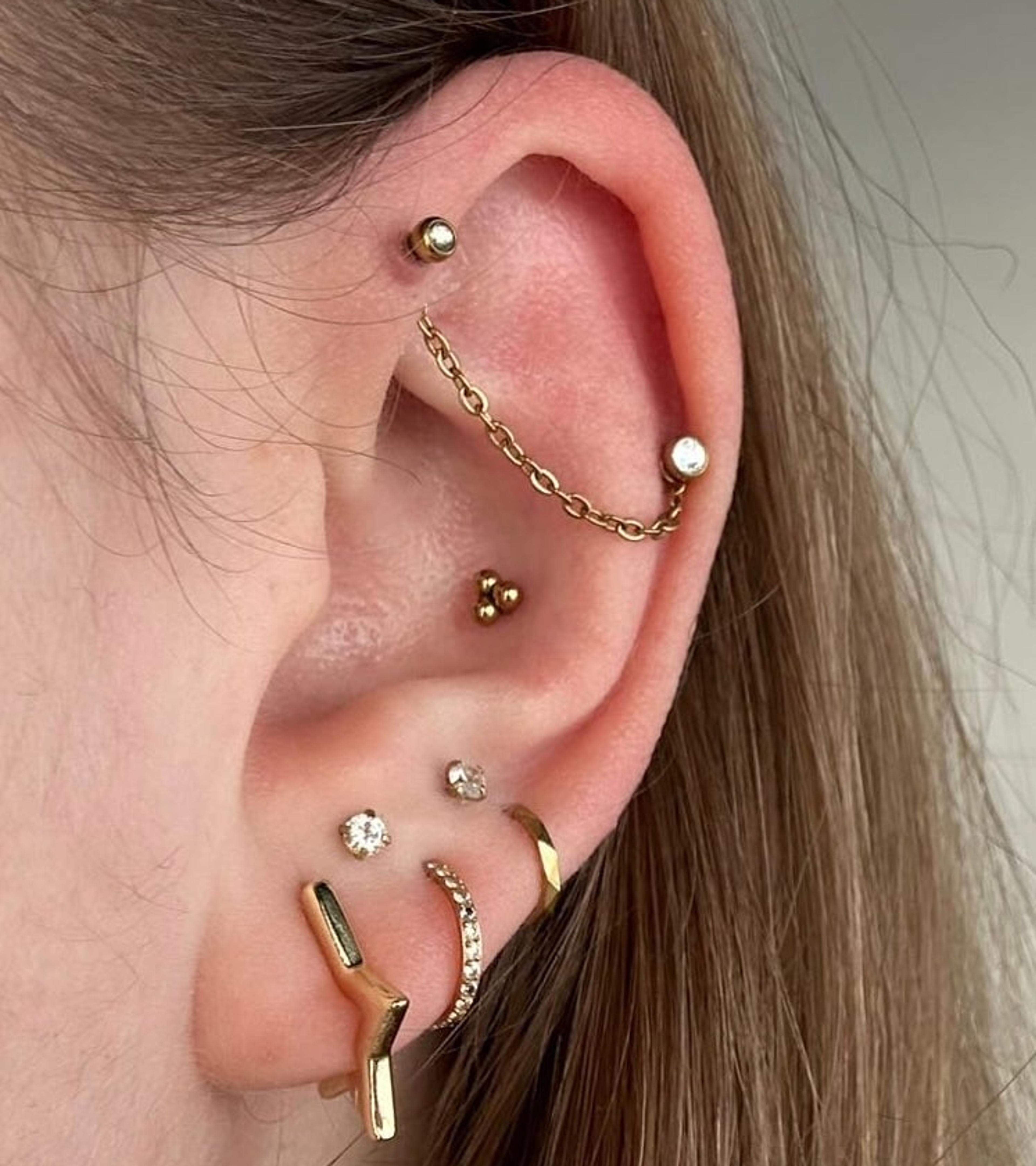 Helix a piercingy ušného laloka