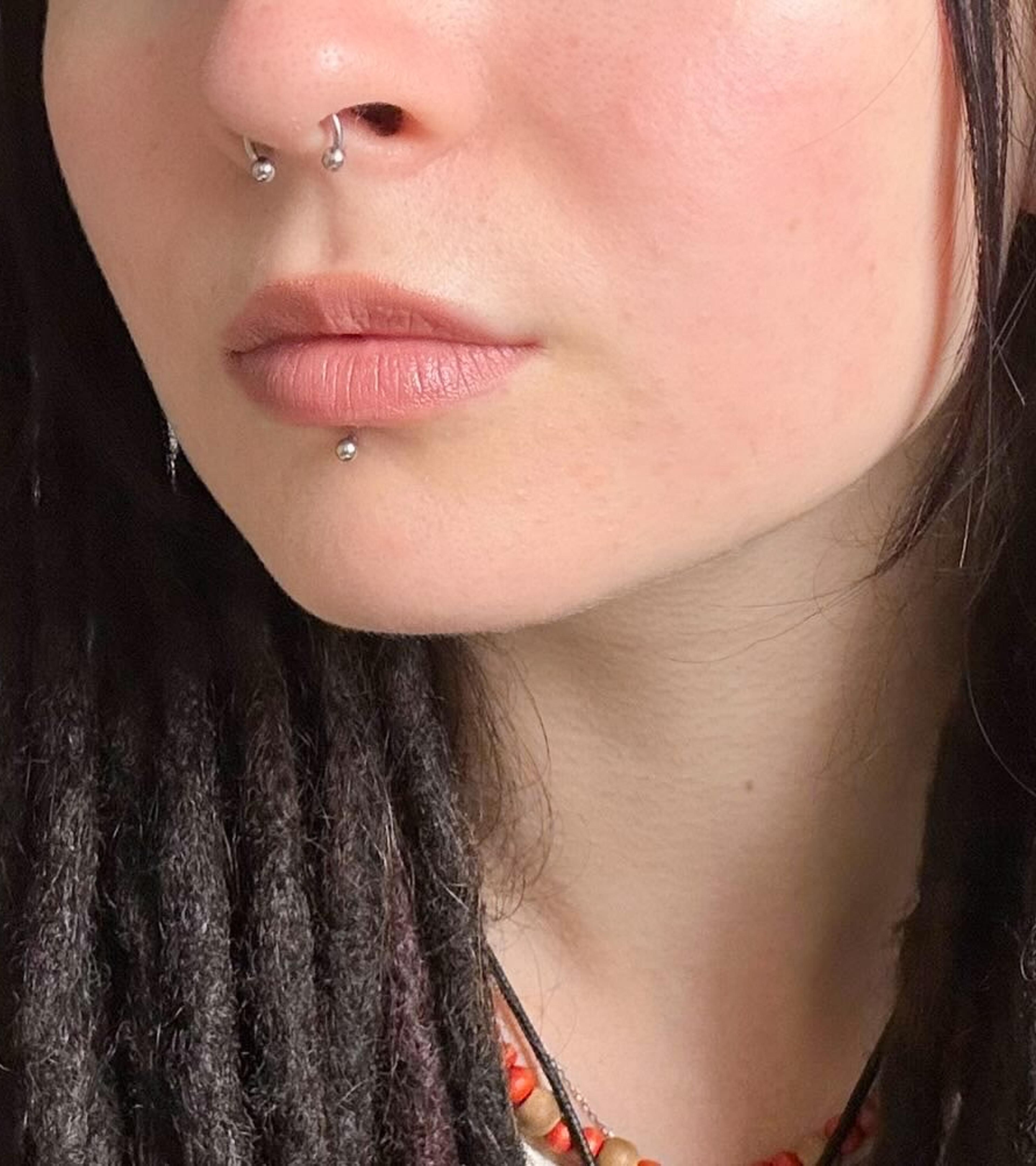 Nostril a piercing pery