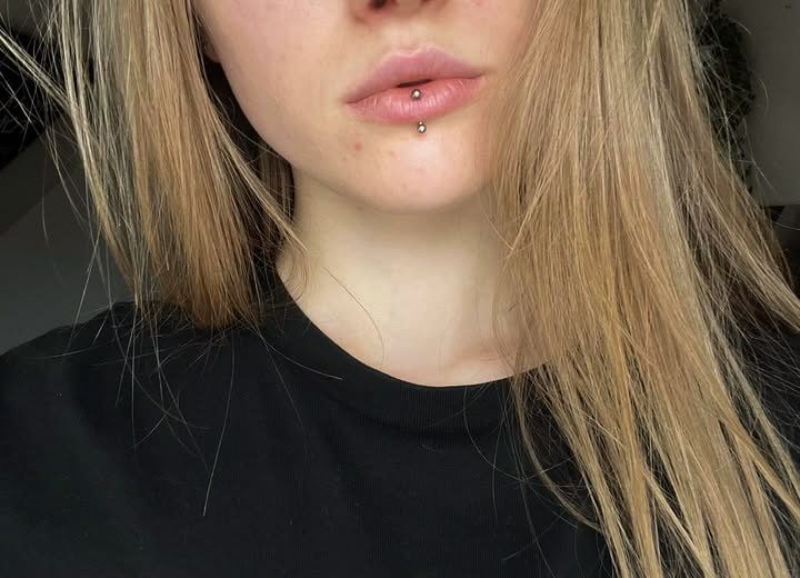 Piercing hornej pery