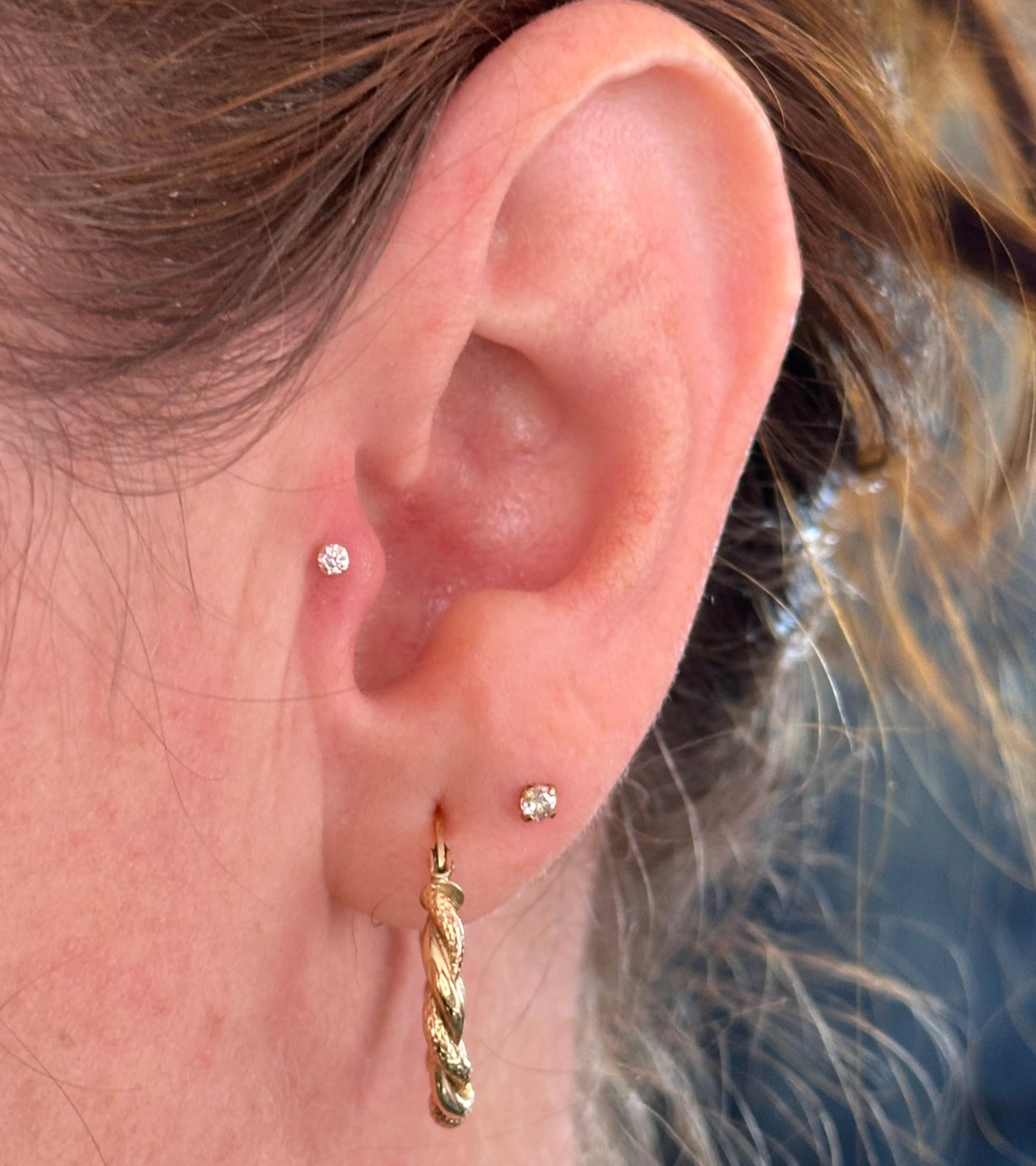 Tragus a piercingy laloka