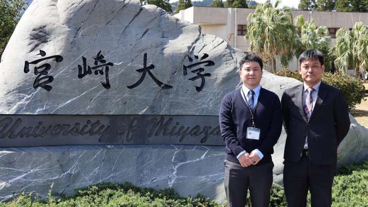 [導入事例/宮崎大学様] 人手による文字起こしからの脱却。業務効率化と記録品質の両立を実現！