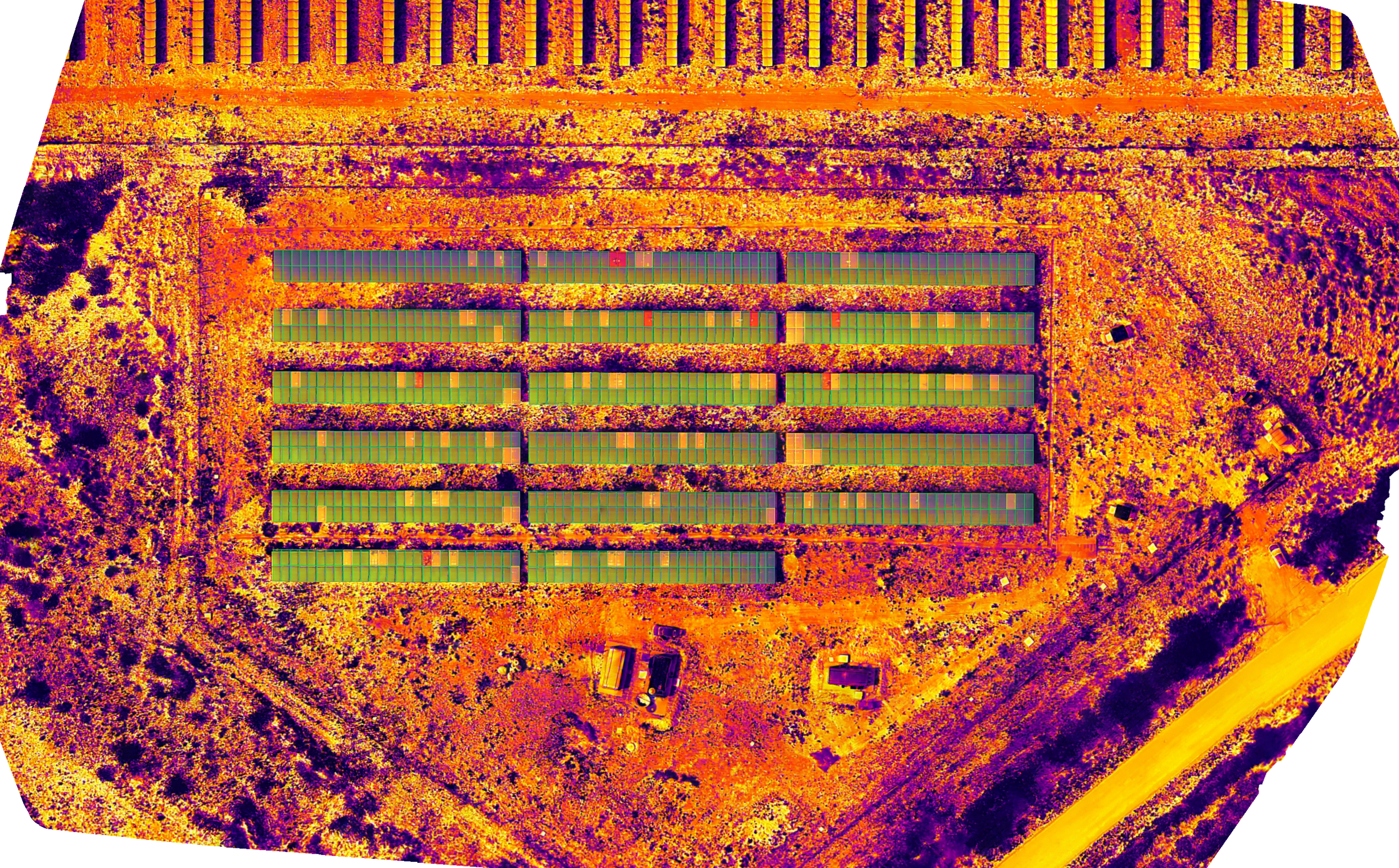 Ortomosaico térmico por drone de uma usina solar, usado para monitoramento com IA na plataforma ZenVision.
