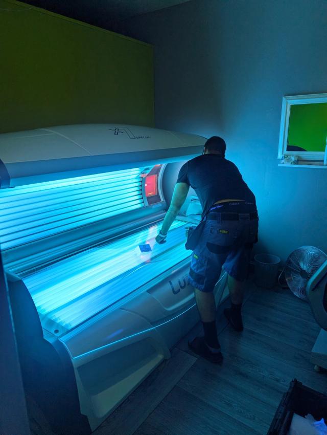 X7 displayed in a room with ample space to avoid the issue of overheating