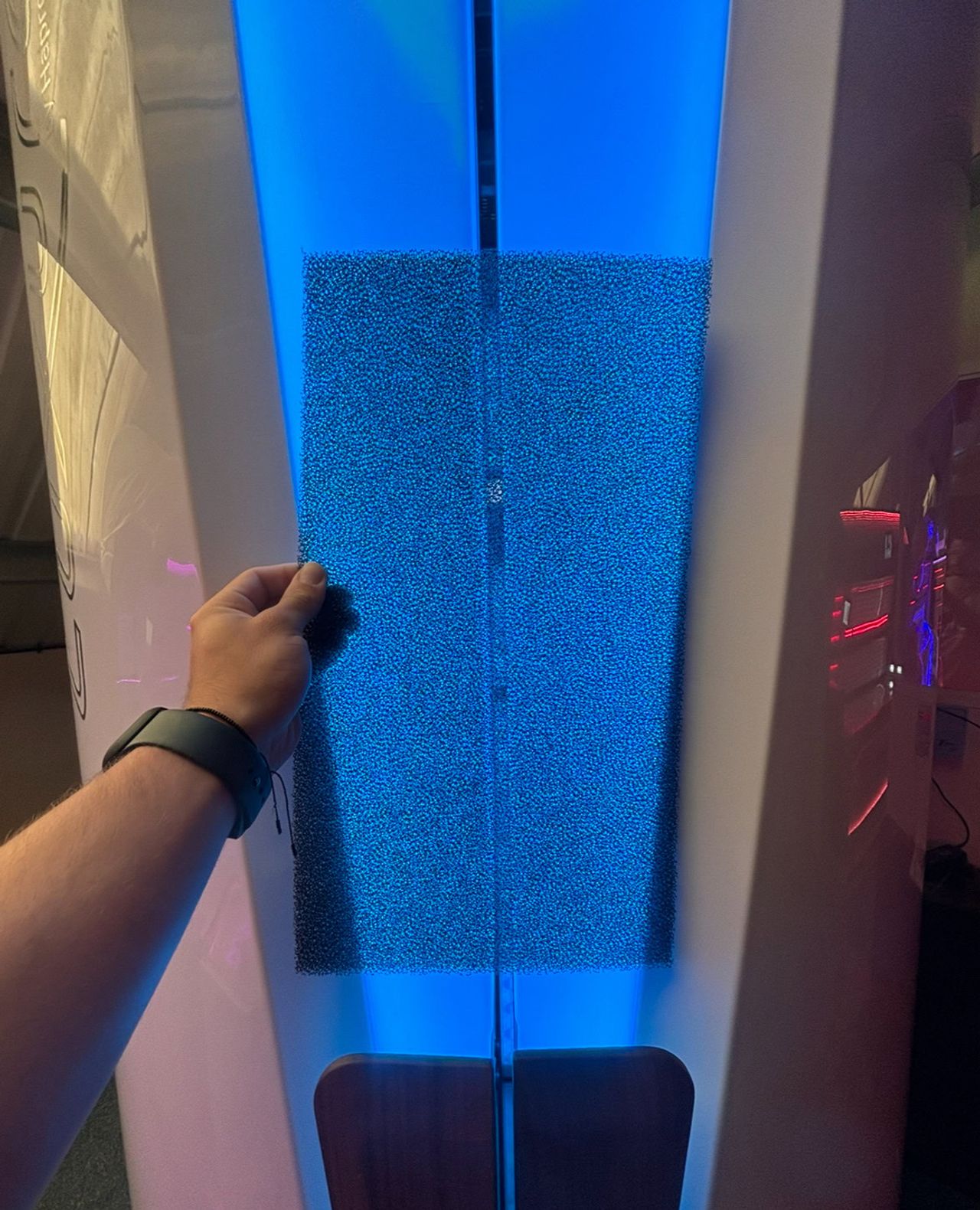 V6 filter mat removed from side acrylic