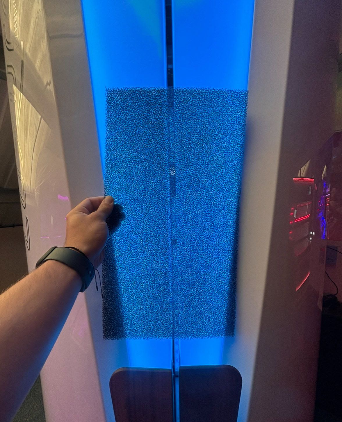 V6 filter mat removed from side acrylic