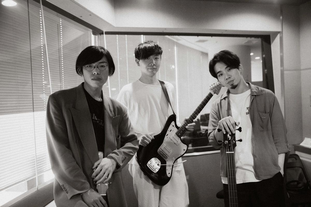 新井和輝レギュラー出演中のJ-WAVE「SPARK」にて、君島大空・西田修大とのスペシャルセッションが実現!!