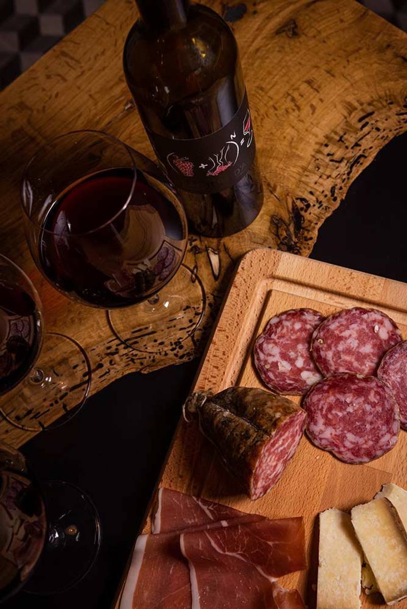 Degustasjon i kjelleren i Calosso