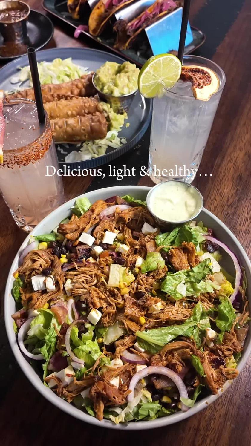 Pre-spring break reset at Cantina 🥗🌴 fresh, crisp, and still full of flavor. Because balance before the b…