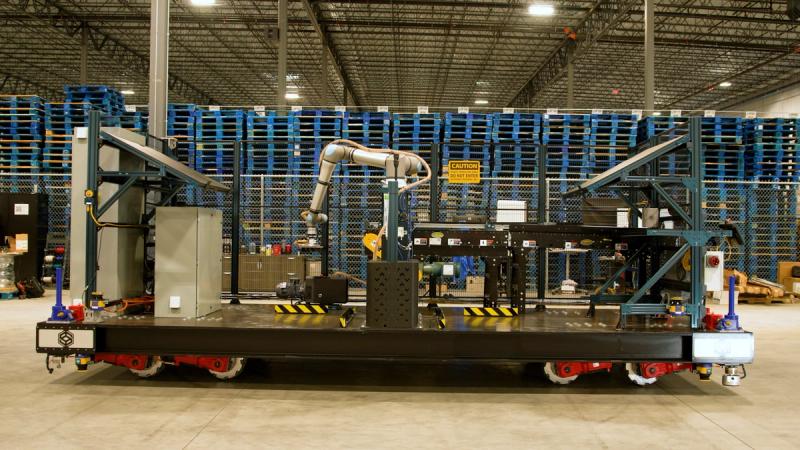 Sojo Flight autonomous robotic palletizing rover in manufacturing warehouse
