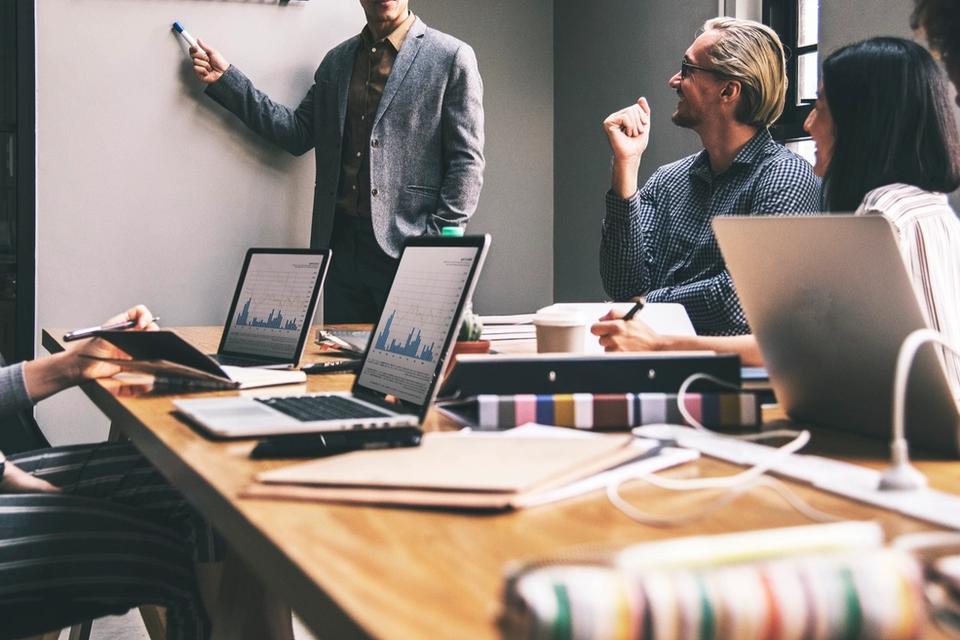 What is a ROC curve, and why is it important in evaluating model performance?