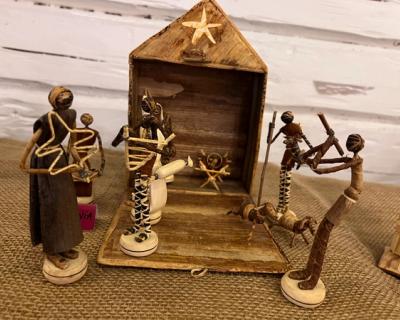 Julekrybbe i tre fra Tanzania