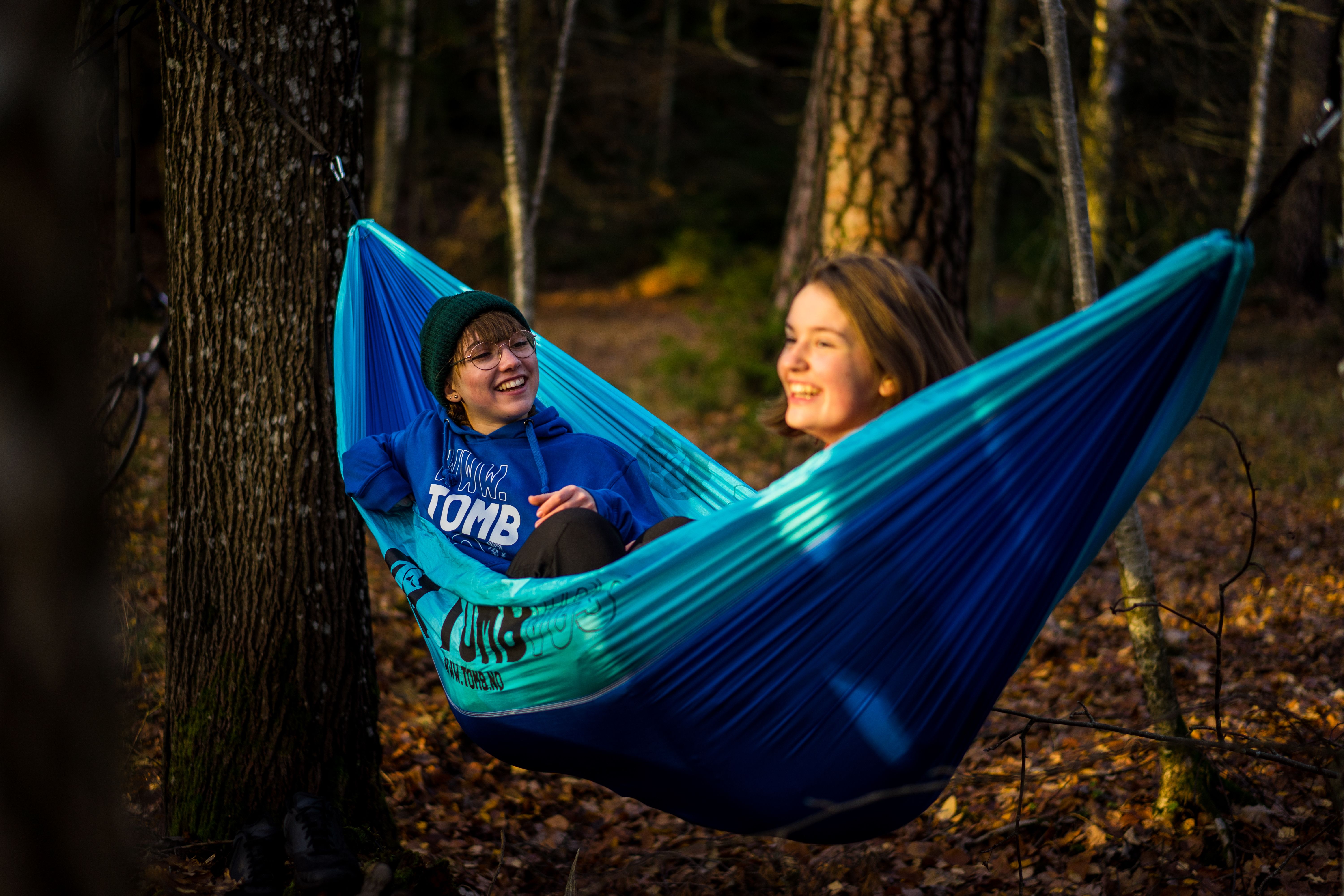 Hengekøye med blide elever