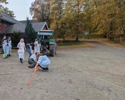 Elevene er ute og måler tynntarmen