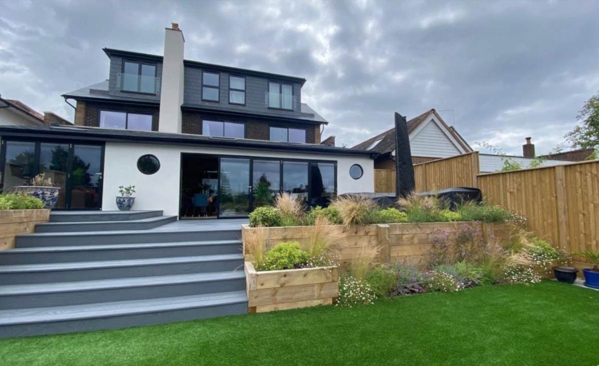 Narrow Garden Hampton project view