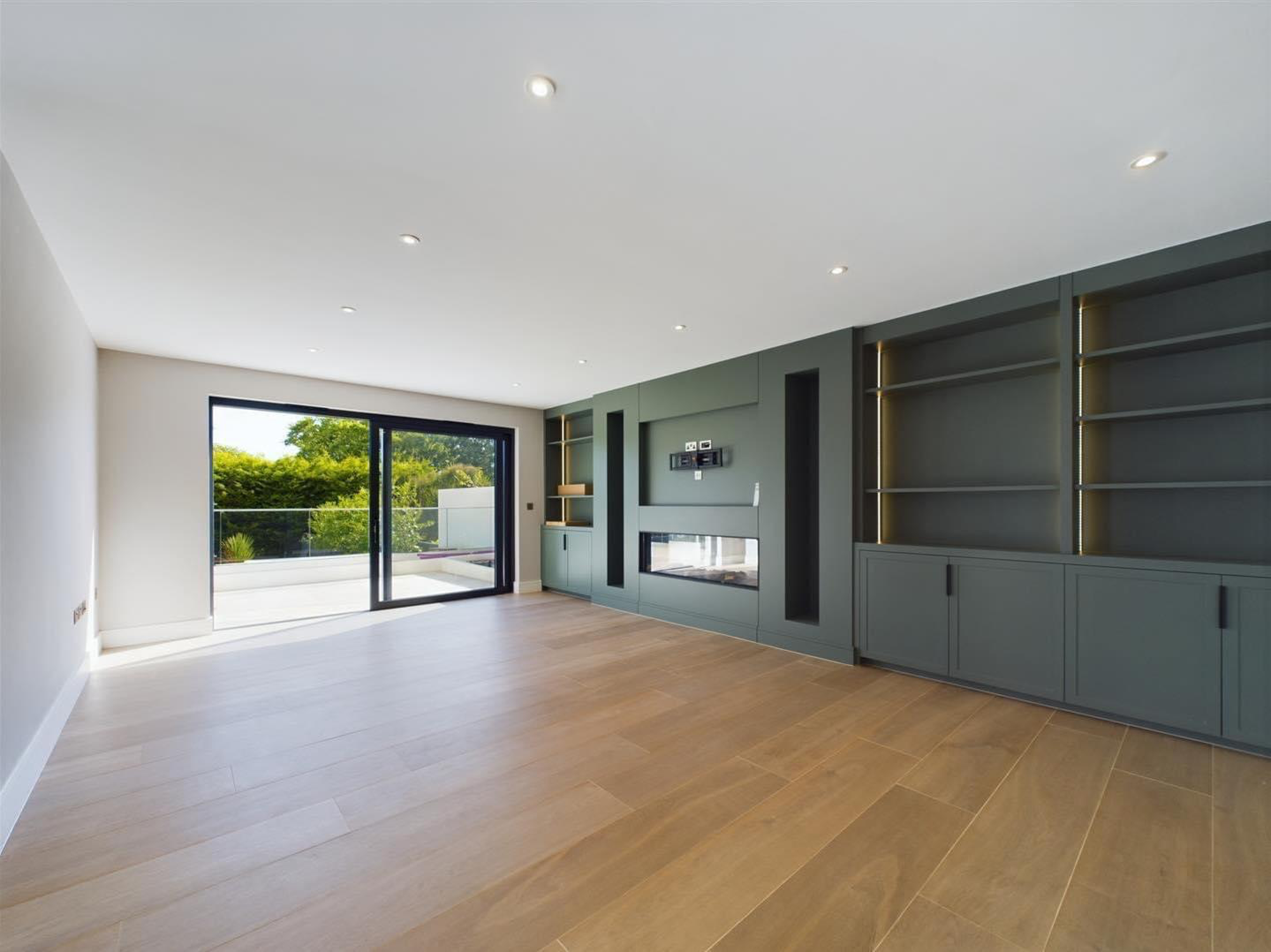 Project by Signature Decorators