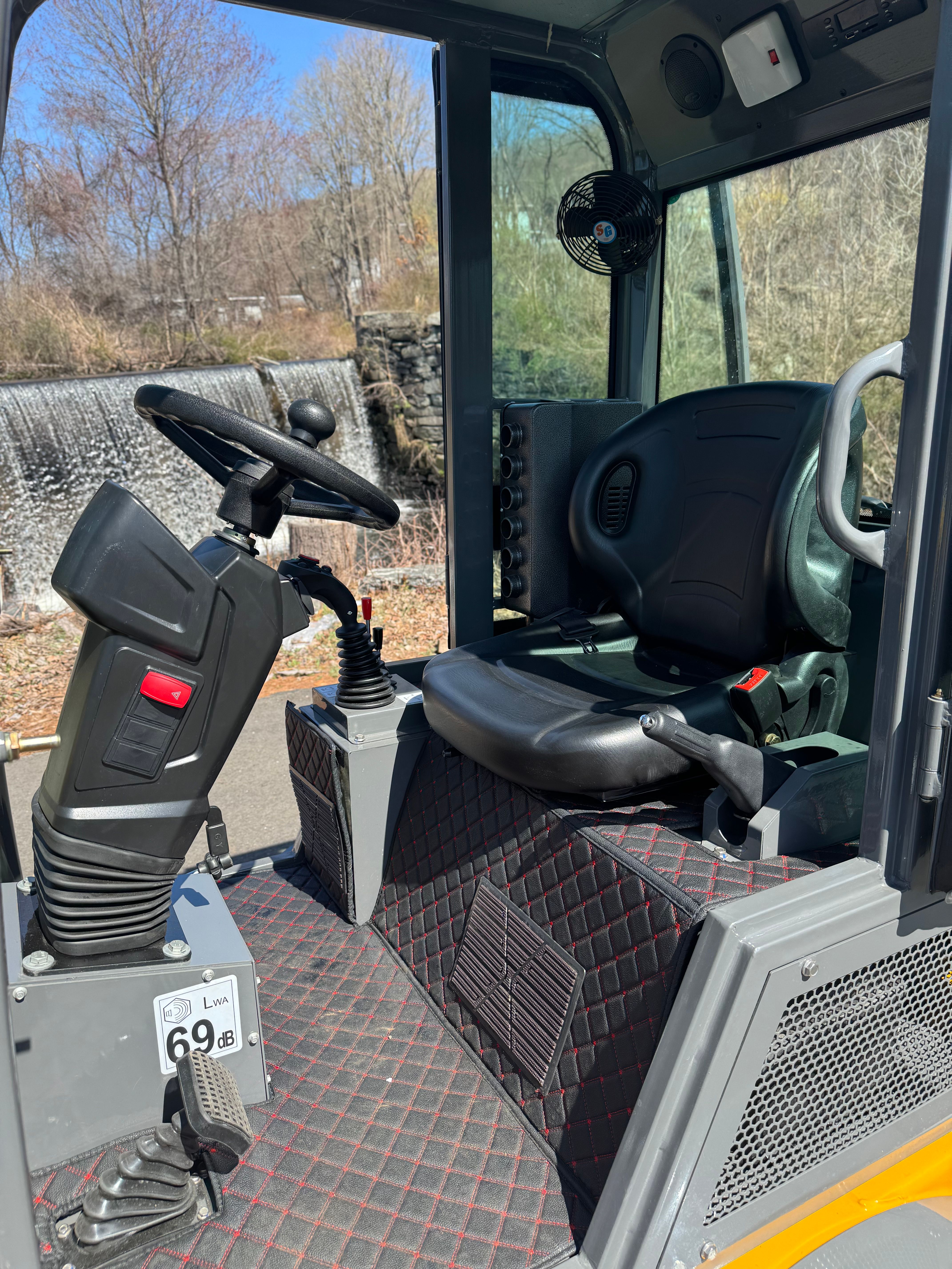  1090 Tele Wheel Loader (Sold) - thumbnail 40