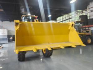 930 4-in-1 Bucket - thumbnail 3