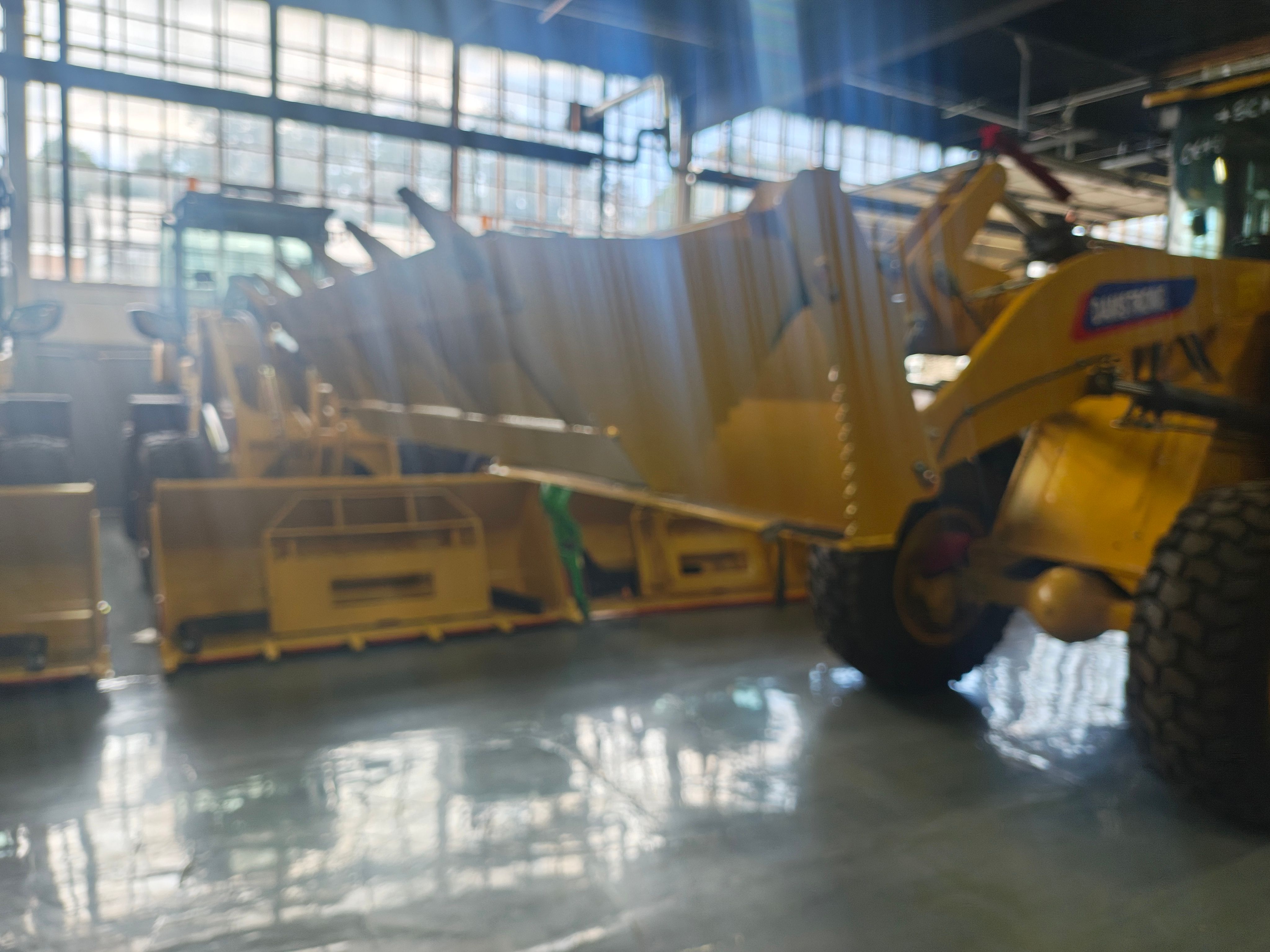 930 4-in-1 Bucket - view 9