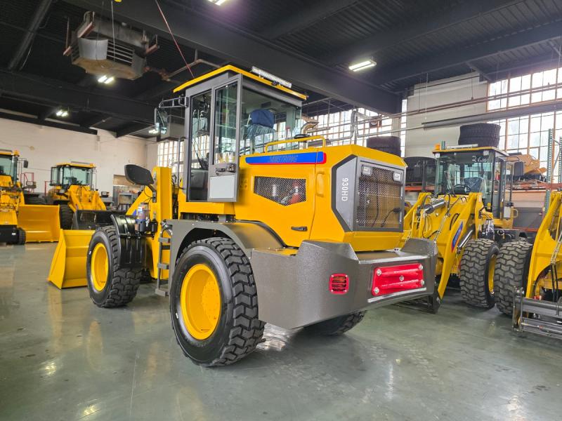 930HD Artic Wheel Loader - thumbnail 3