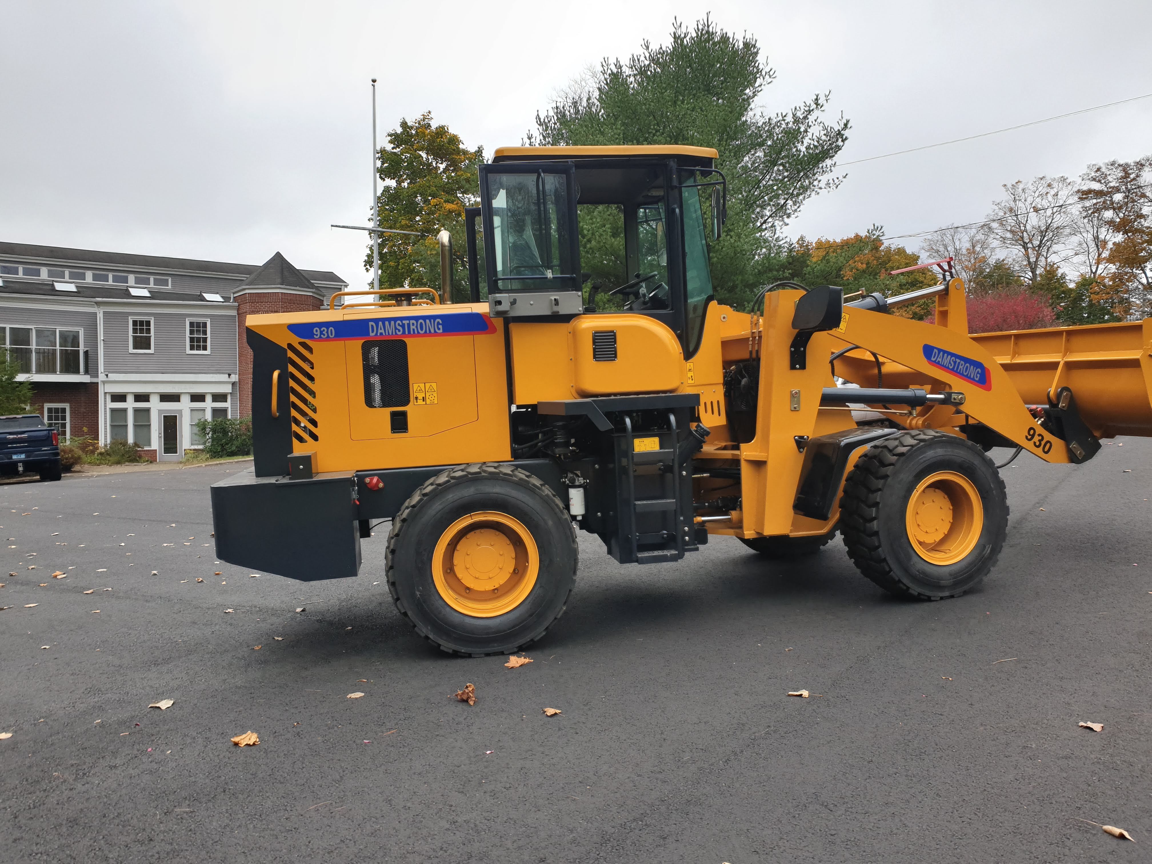 930 Wheel Loader - view 3
