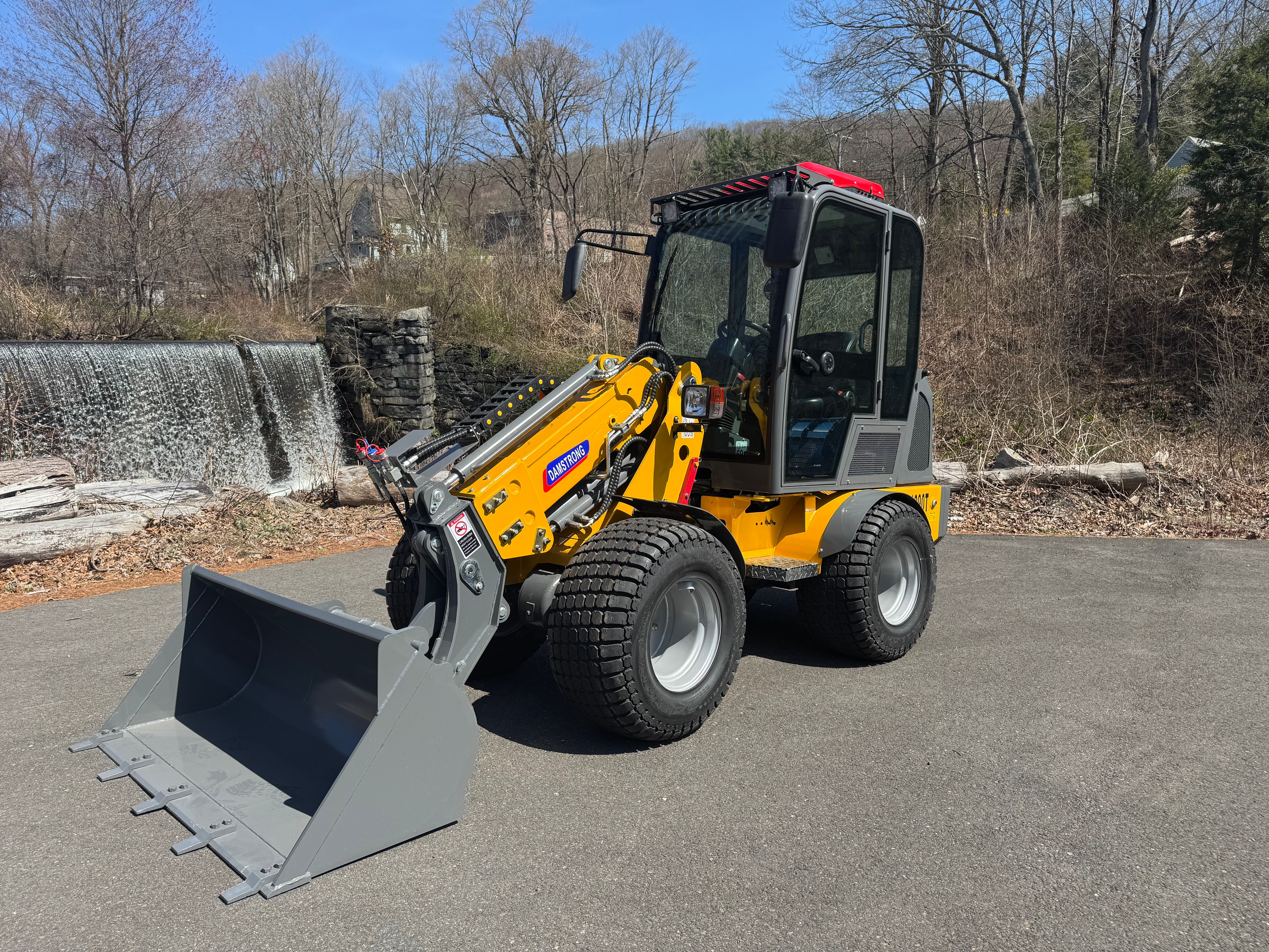 KT 1090 Wheel Loader - view 3