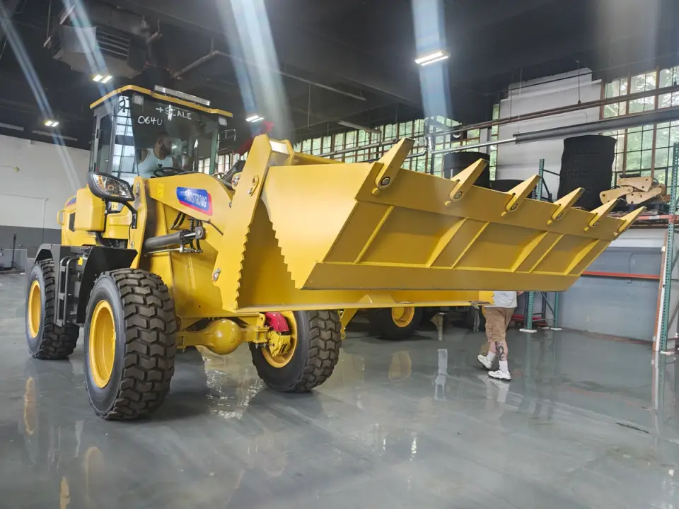 How to Reduce Downtime with Loader Attachments and Smarter Jobsite Planning