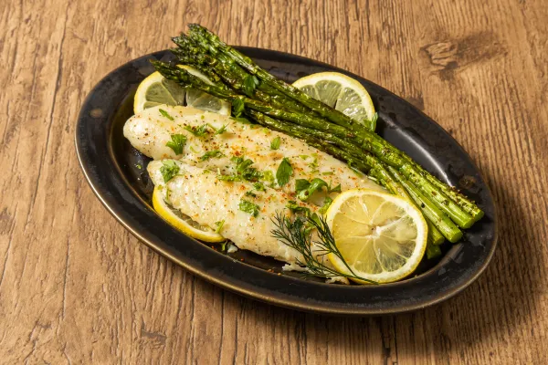 Dover sole with lemons and asparagus