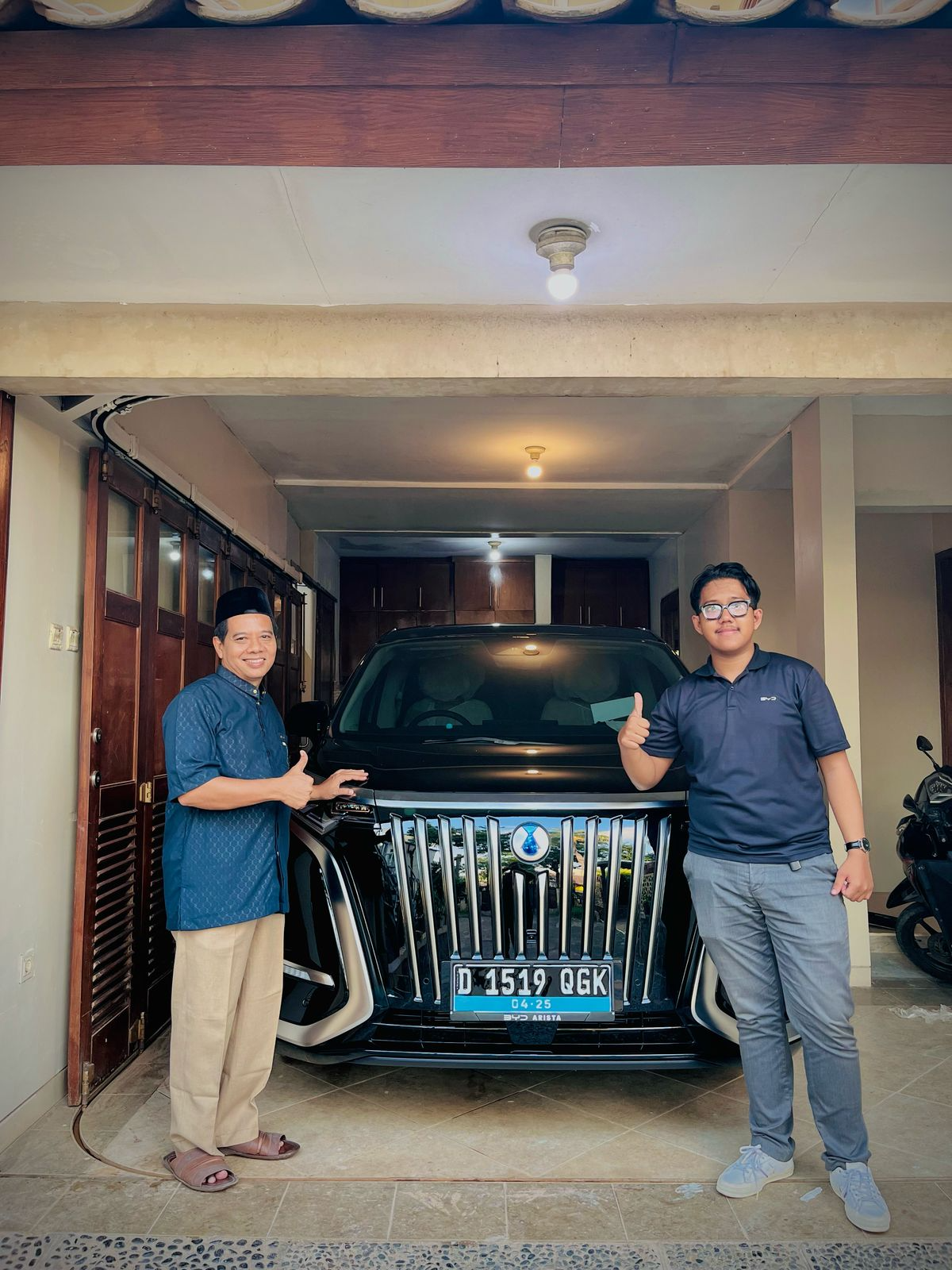 Handover Denza D9 kepada Mr. S di Jakarta Selatan