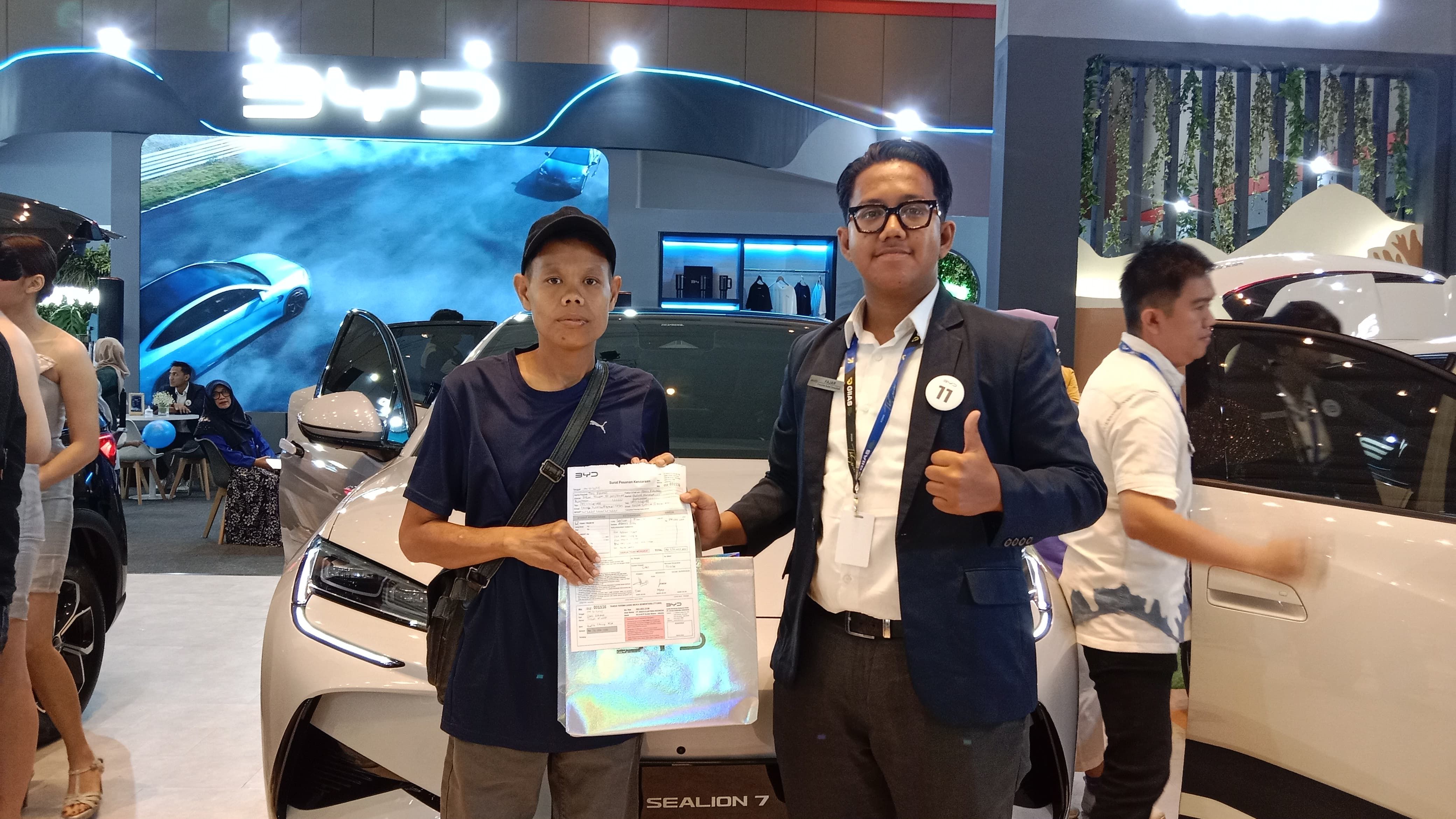 Handover Sealion kepada Mr. AA di Jakarta Timur