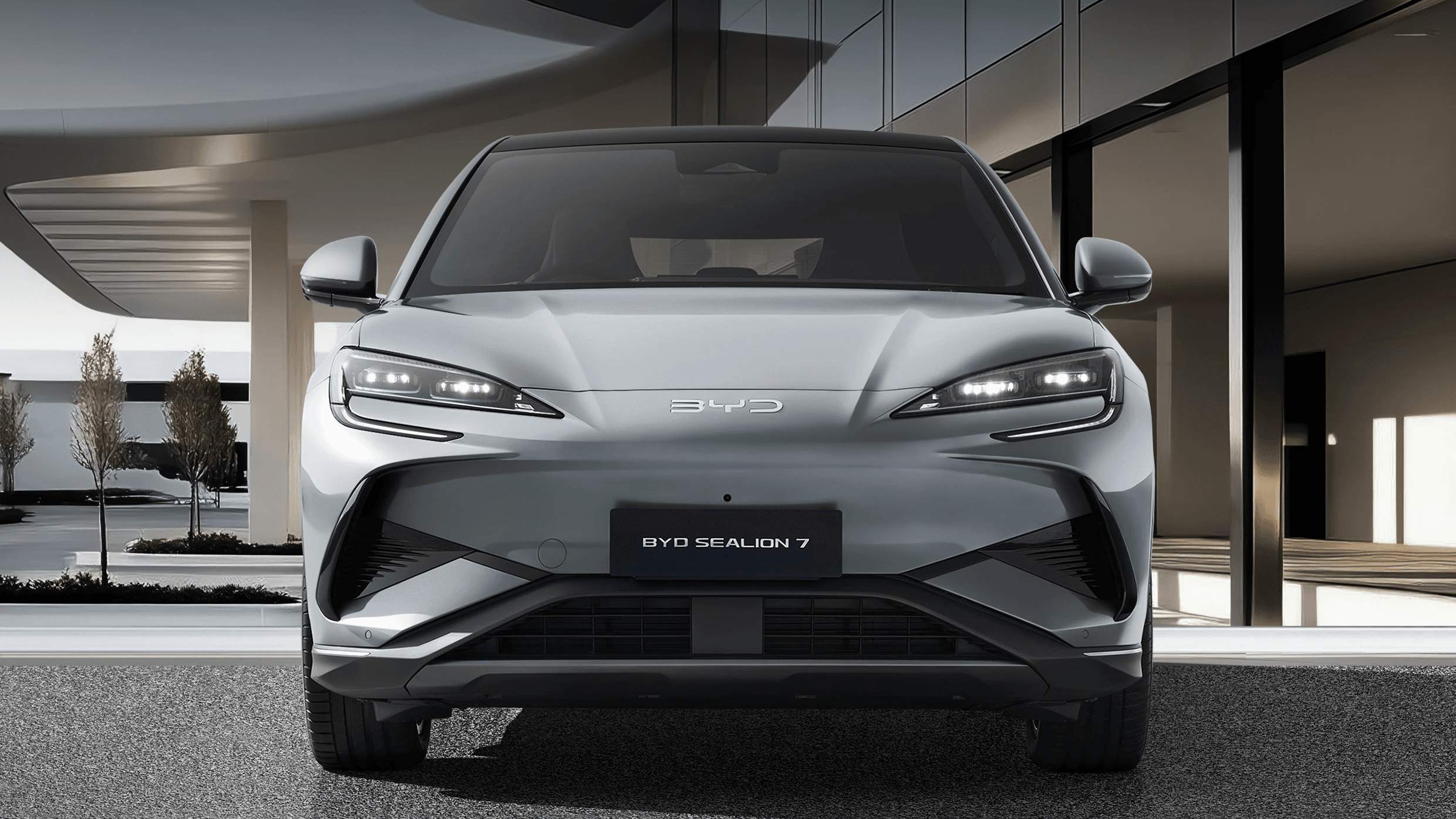 Eksterior depan BYD Sealion 7 dengan desain Ocean X Face