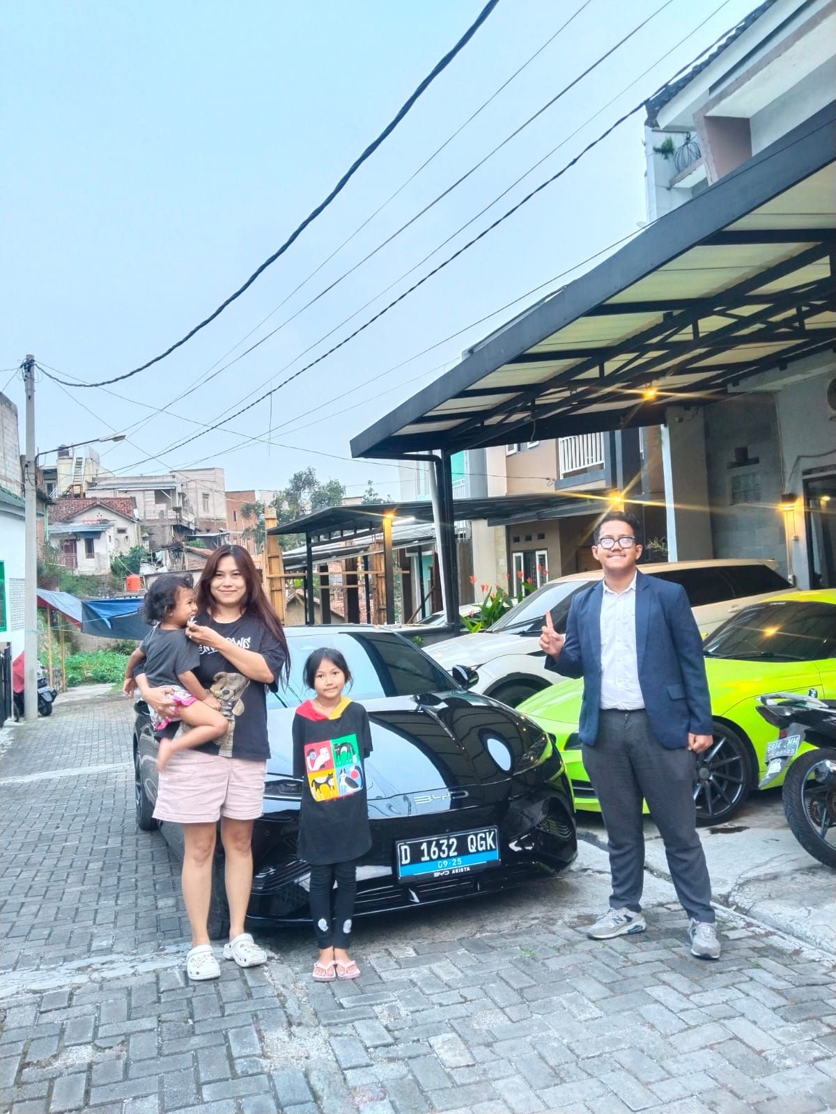 Handover Seal kepada Ms. AM di BSD