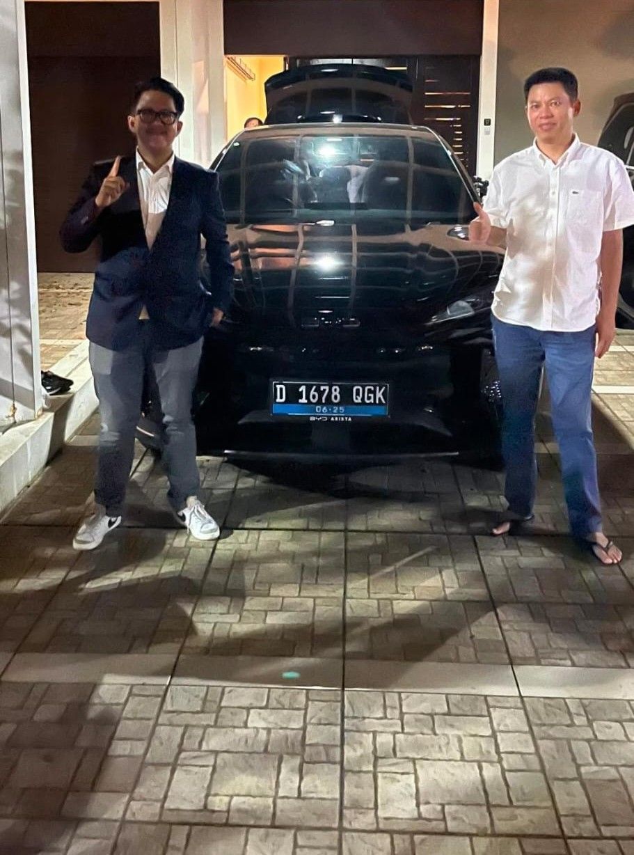 Handover Sealion kepada Mr. X di Depok