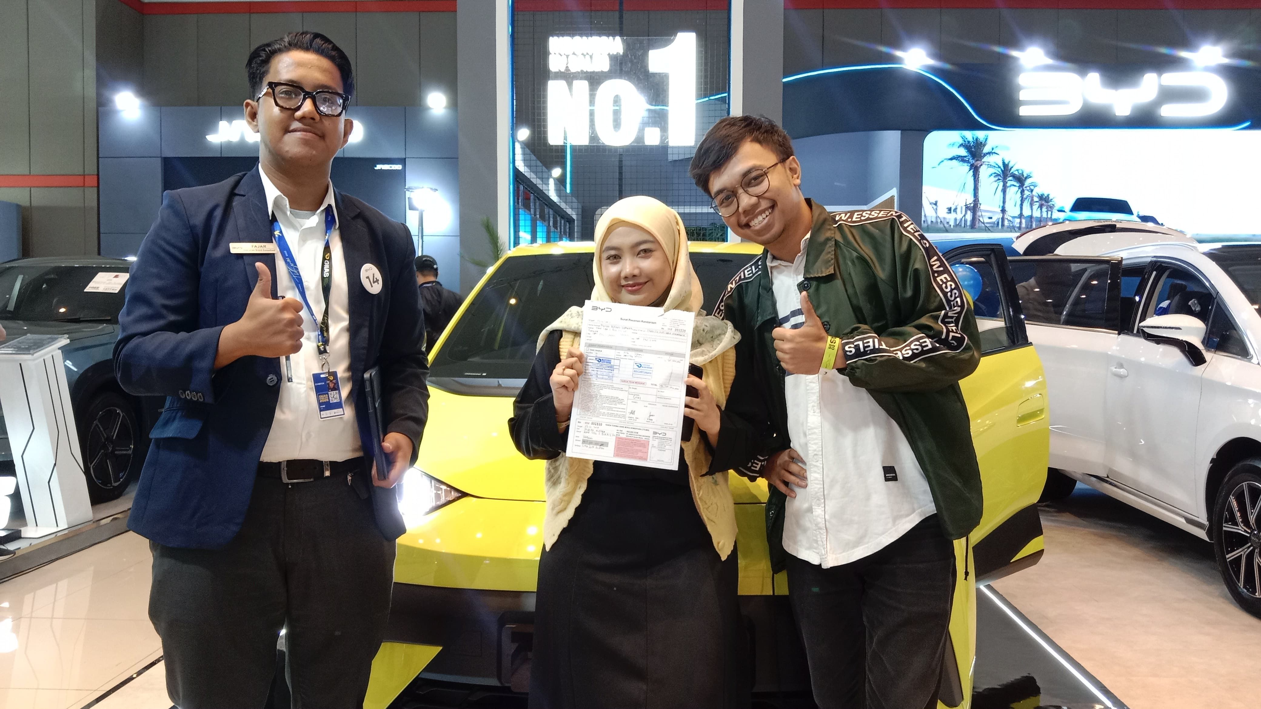 Handover Atto 1 kepada Family Mr. K & Mrs. L di Alam Sutera