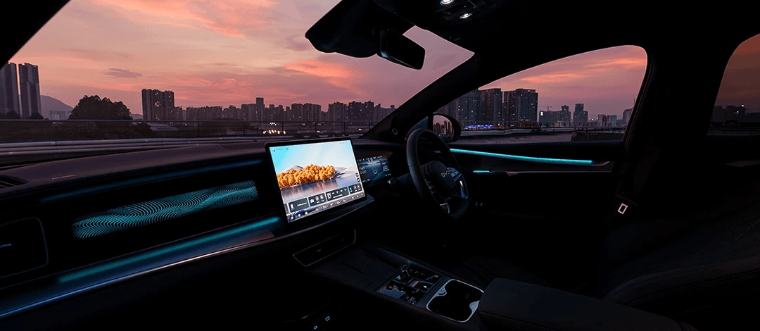 Layar infotainment BYD Sealion 7 15,6 inci dengan kabin modern