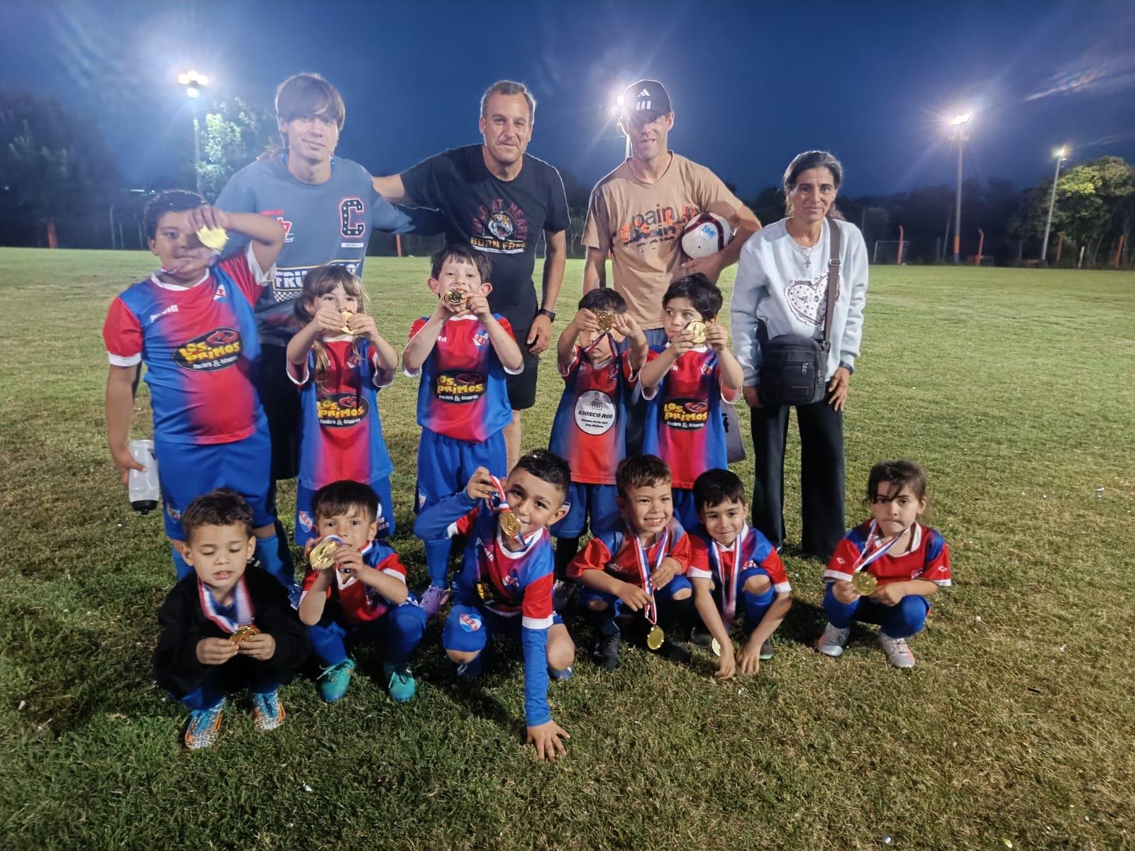 Maradona es fichado por el artigas
