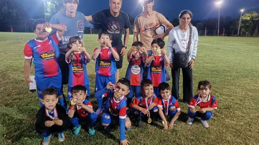 Maradona es fichado por el artigas