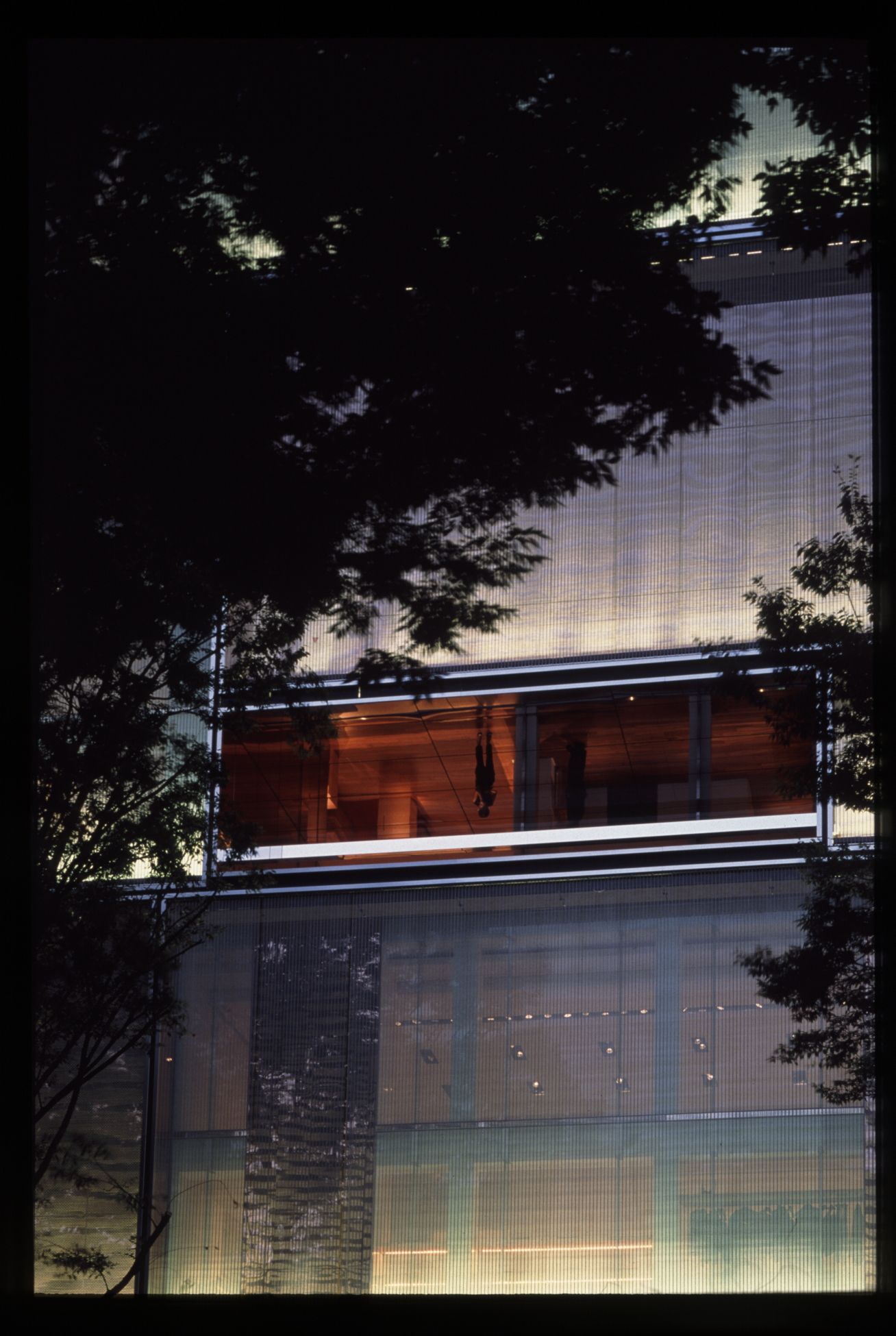 033_ph_04-18