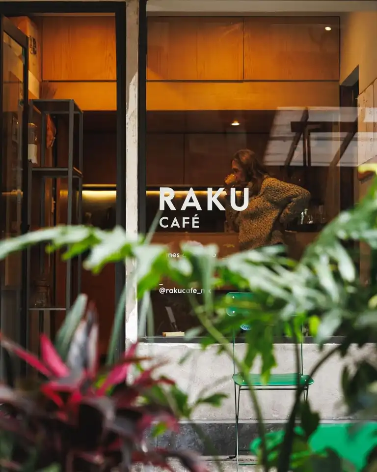 Raku Café