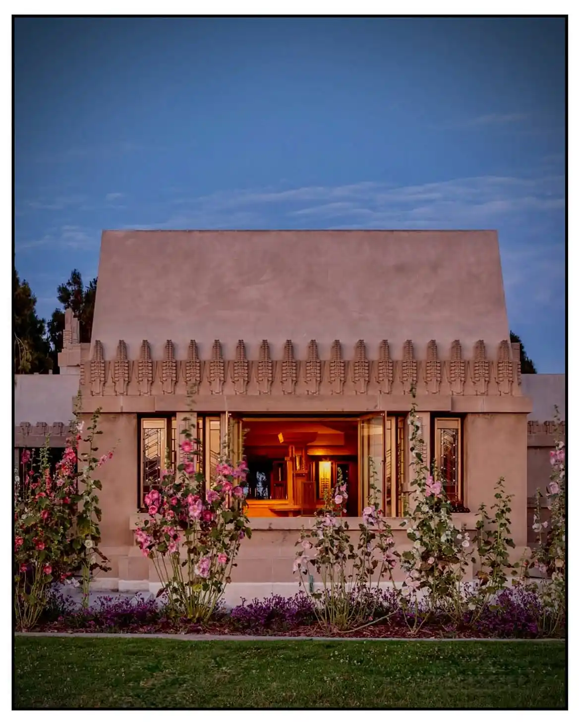 Hollyhock House
