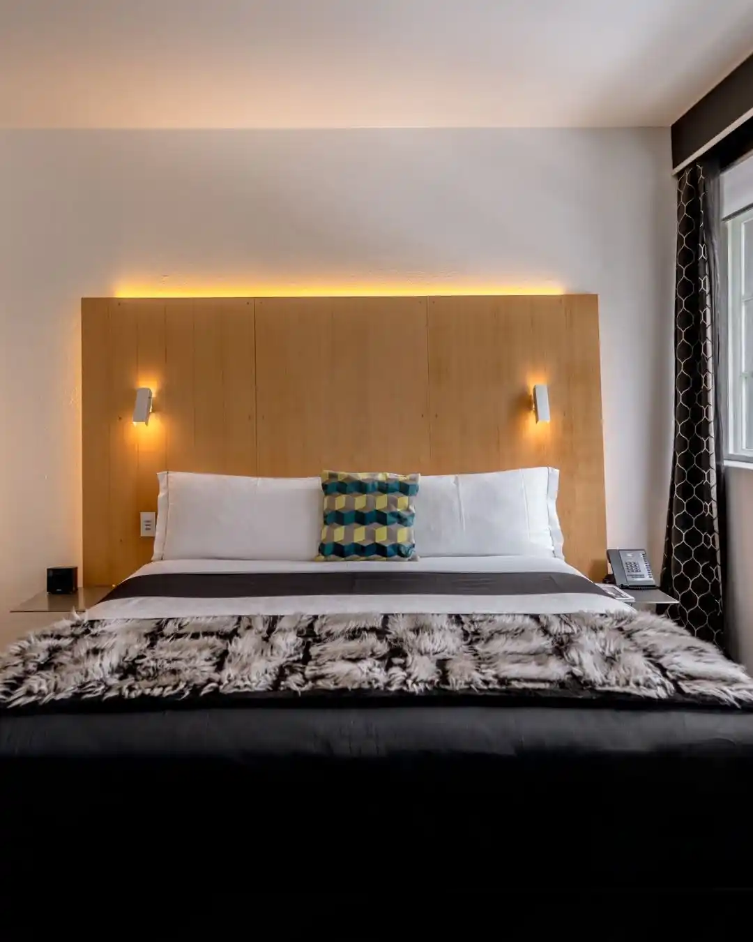 Adelphi Hotel