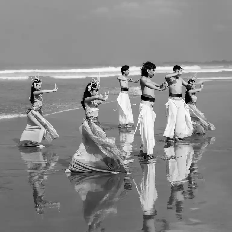 Mari Beach Club