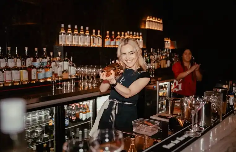 Hiso Bar