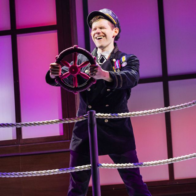 Andrew played Victor Garber in Titaníque off-Broadway