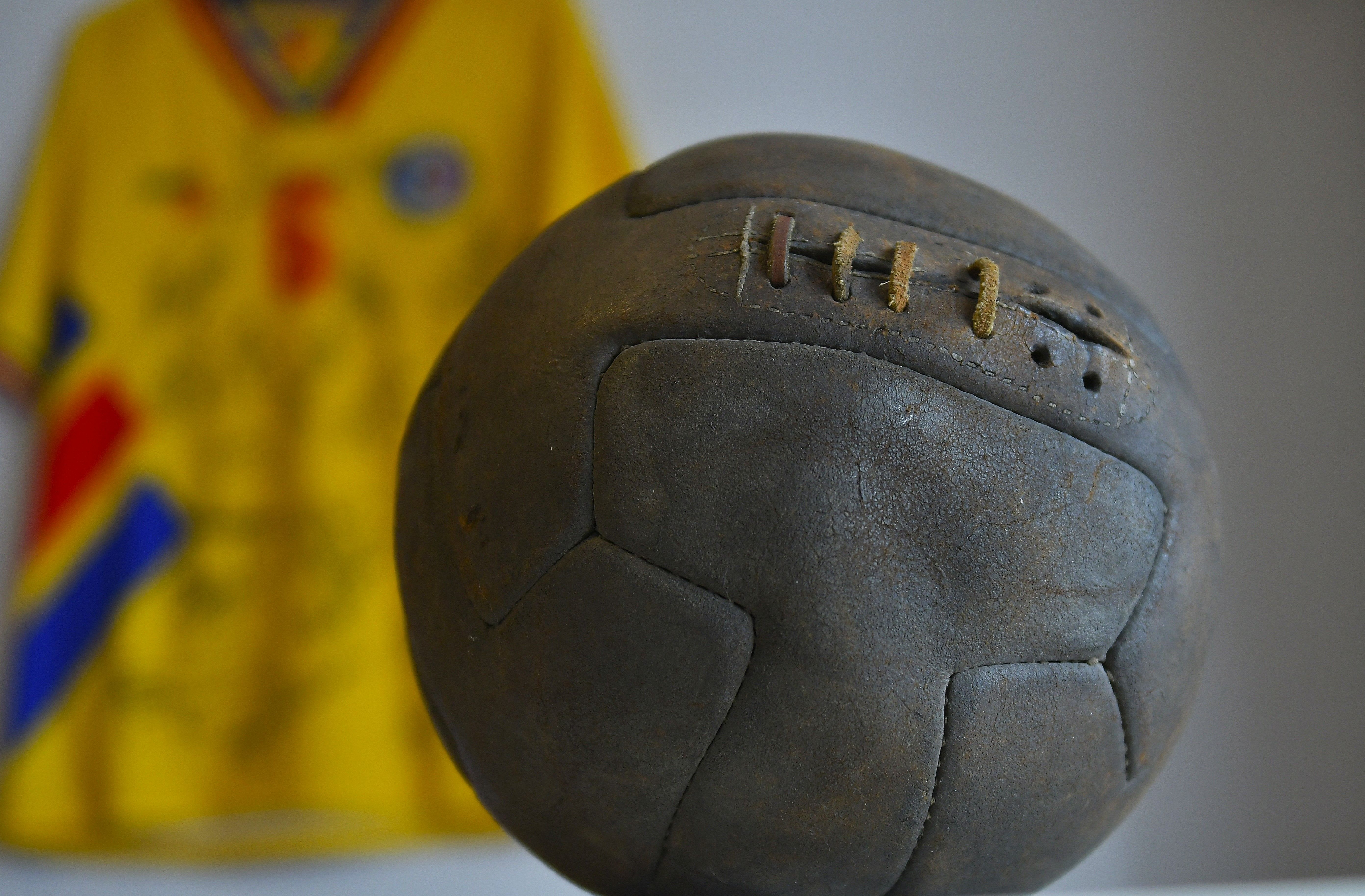 Mingea de fotbal „T-Model” din 1930