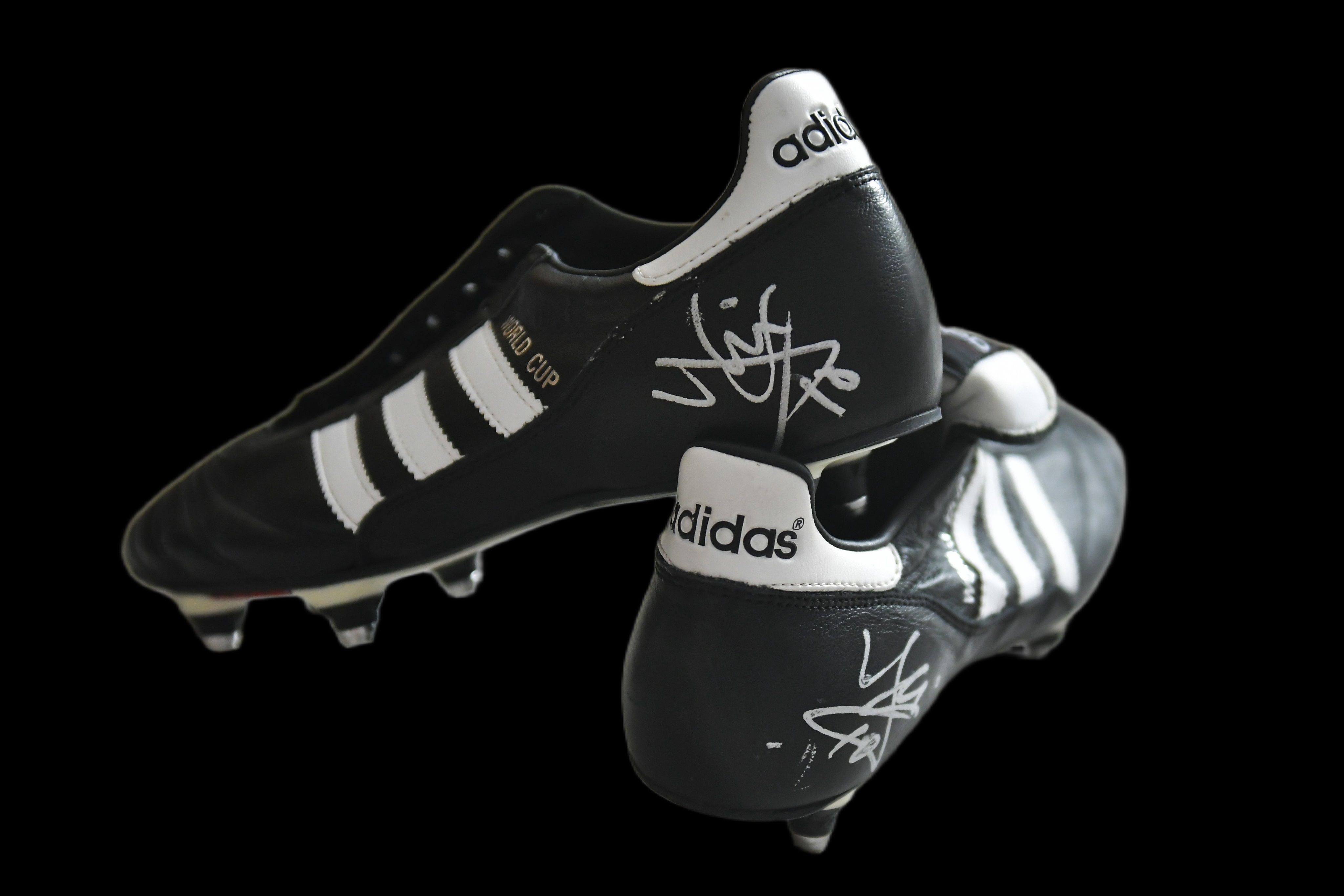 Hagi - legendă pe teren, legendă în istorie